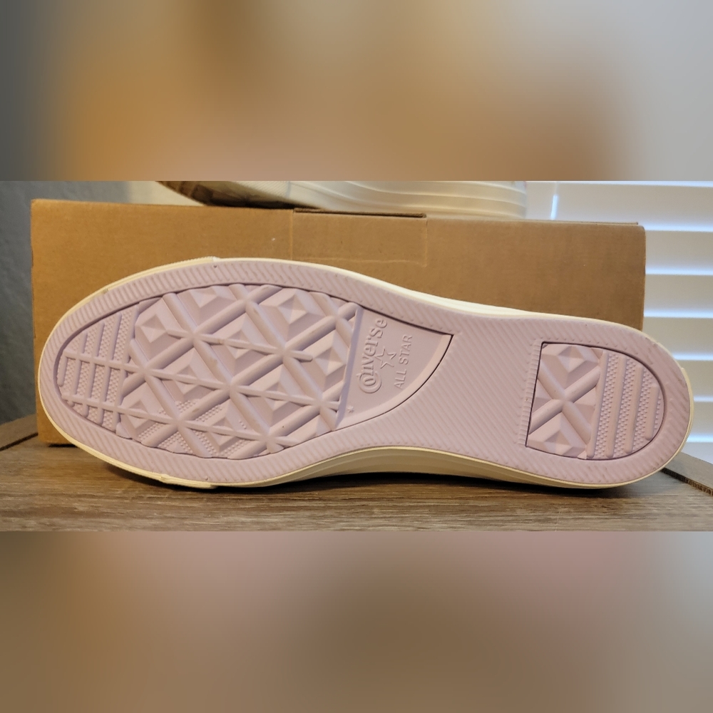 Embroidered converse - Picture 3 of 6
